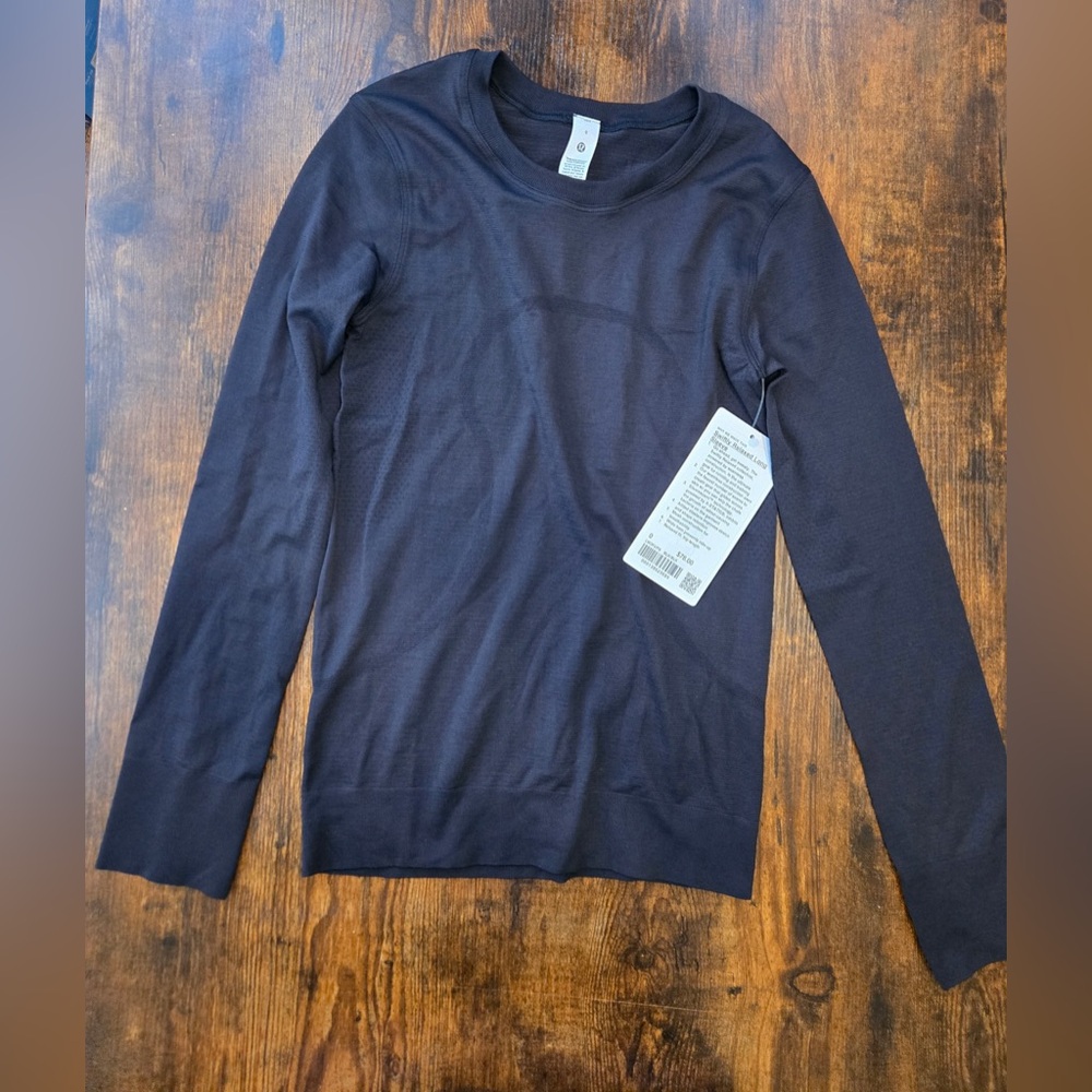 Lululemon Swiftly Relaxed Long
Sleeve Size 0 New